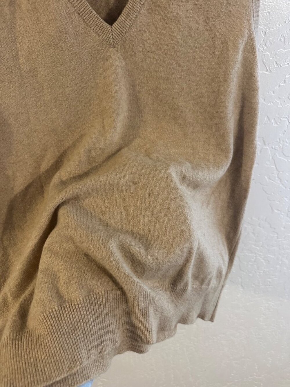 100% Cashmere Tan Sleeveless V Neck Fall Buttery Soft Sweater Vest - Picture 6 of 8